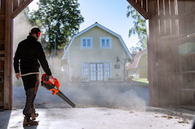Vårstädning lövblås Kampanjyta Vårstädning lövblås Kampanjyta